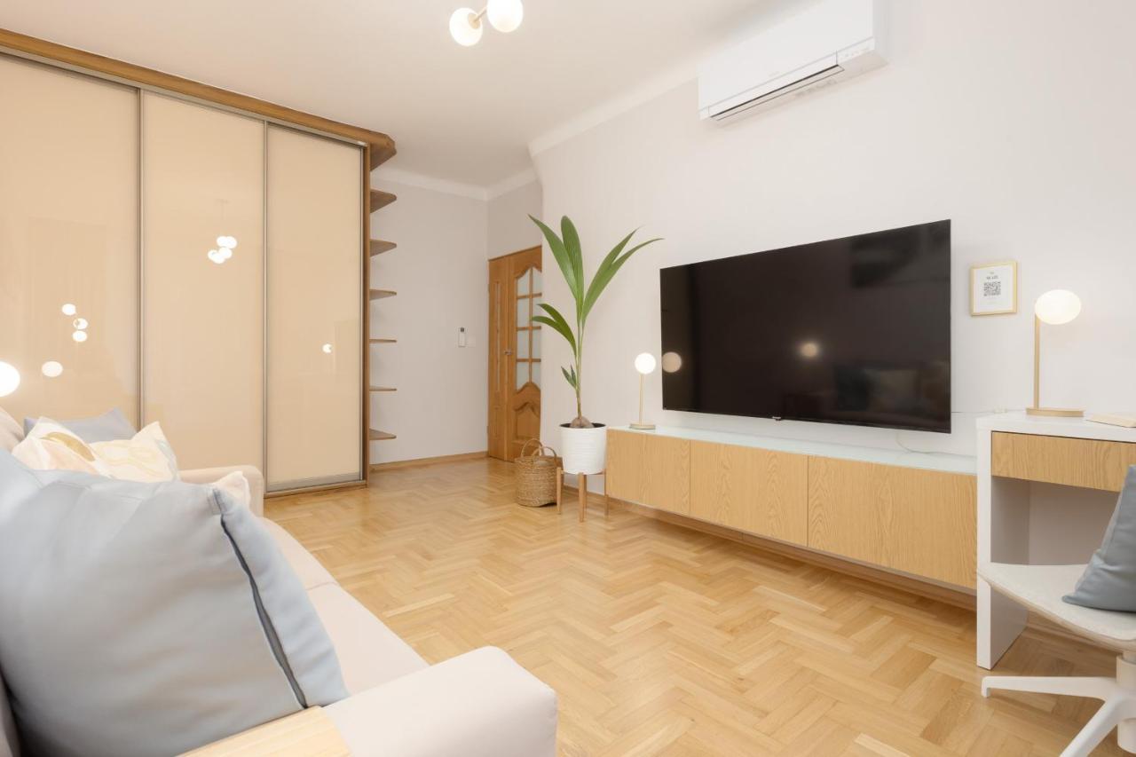 Bright Apartment Kasprzaka Warsaw Wola Near Metro Station By Noclegi Renters Bagian luar foto