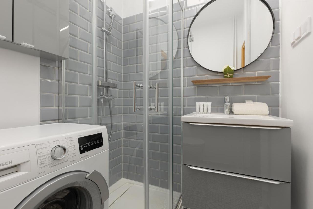 Bright Apartment Kasprzaka Warsaw Wola Near Metro Station By Noclegi Renters Bagian luar foto