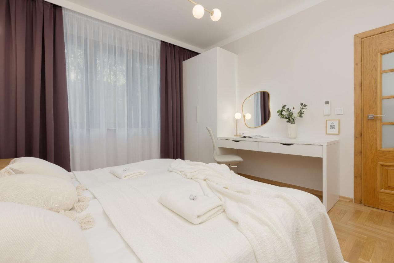 Bright Apartment Kasprzaka Warsaw Wola Near Metro Station By Noclegi Renters Bagian luar foto